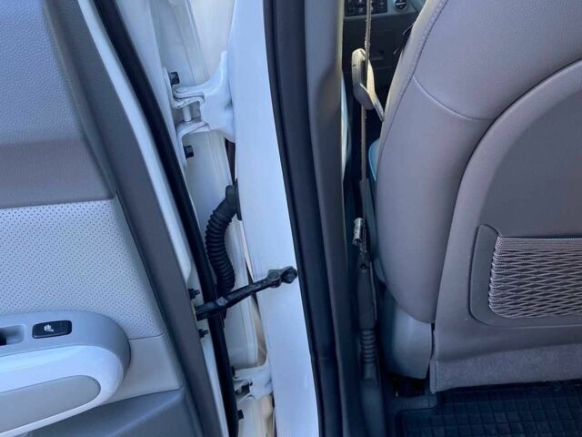 Белый Киа Soul, объемом двигателя 0 л и пробегом 99 тыс. км за 7000 $, фото 10 на Automoto.ua