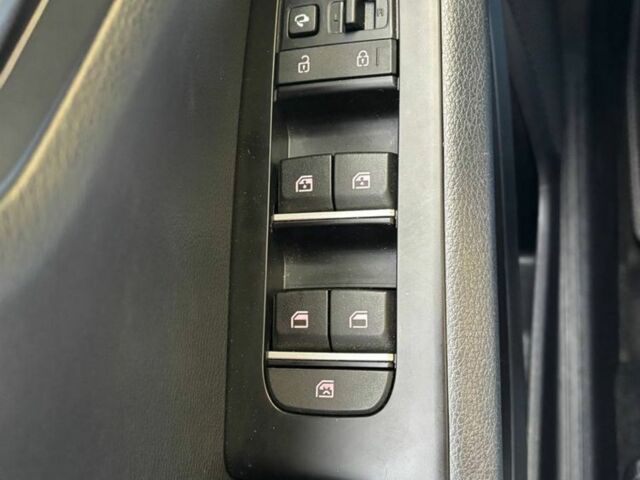 Белый Киа Soul, объемом двигателя 0 л и пробегом 35 тыс. км за 19384 $, фото 7 на Automoto.ua