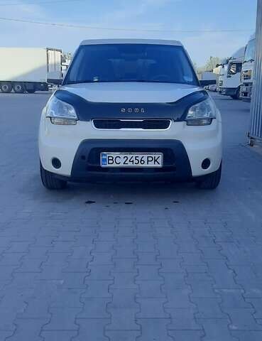 Кіа Soul 2009 у Львові на Automoto.ua Білий Кіа Soul, об'ємом двигуна 1.6 л та пробігом 203 тис. км за 6000 $, фото 7 на Automoto.ua