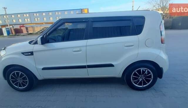 Кіа Soul 2009 у Львові на Automoto.ua Білий Кіа Soul, об'ємом двигуна 1.6 л та пробігом 203 тис. км за 6000 $, фото 2 на Automoto.ua