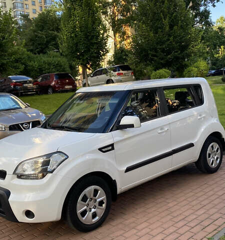 Белый Киа Soul, объемом двигателя 1.6 л и пробегом 203 тыс. км за 7500 $, фото 20 на Automoto.ua