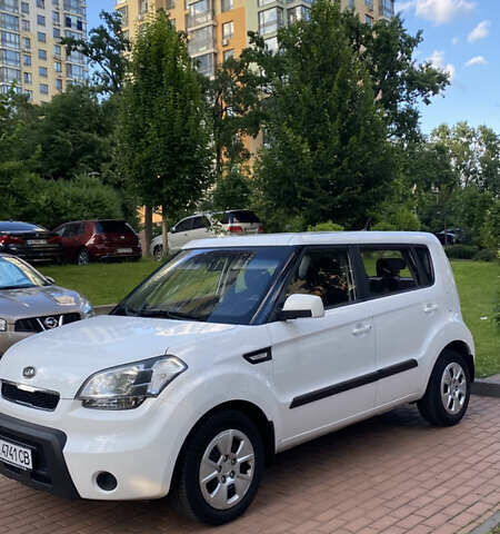 Белый Киа Soul, объемом двигателя 1.6 л и пробегом 203 тыс. км за 7500 $, фото 7 на Automoto.ua