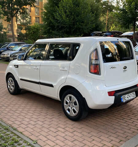 Белый Киа Soul, объемом двигателя 1.6 л и пробегом 203 тыс. км за 7500 $, фото 19 на Automoto.ua