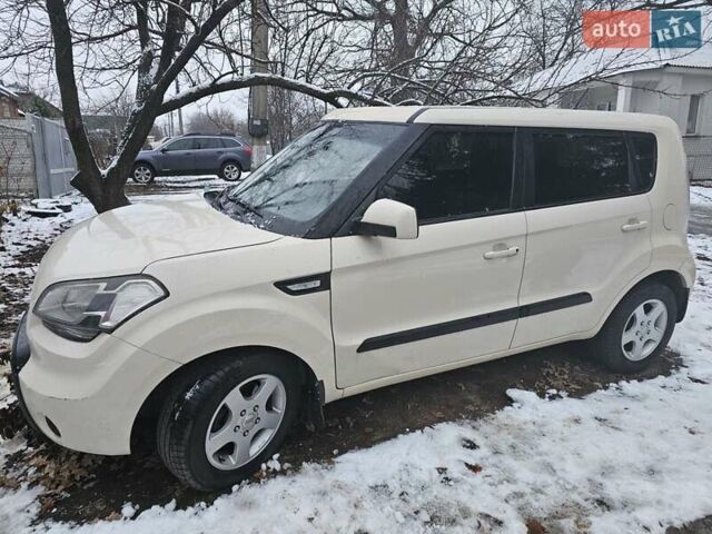 Білий Кіа Soul, об'ємом двигуна 1.59 л та пробігом 221 тис. км за 6200 $, фото 6 на Automoto.ua