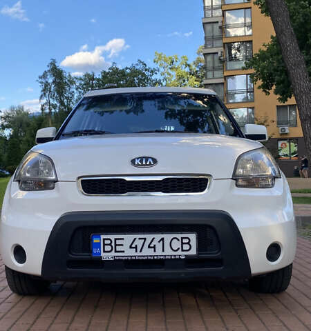 Белый Киа Soul, объемом двигателя 1.6 л и пробегом 203 тыс. км за 7500 $, фото 9 на Automoto.ua