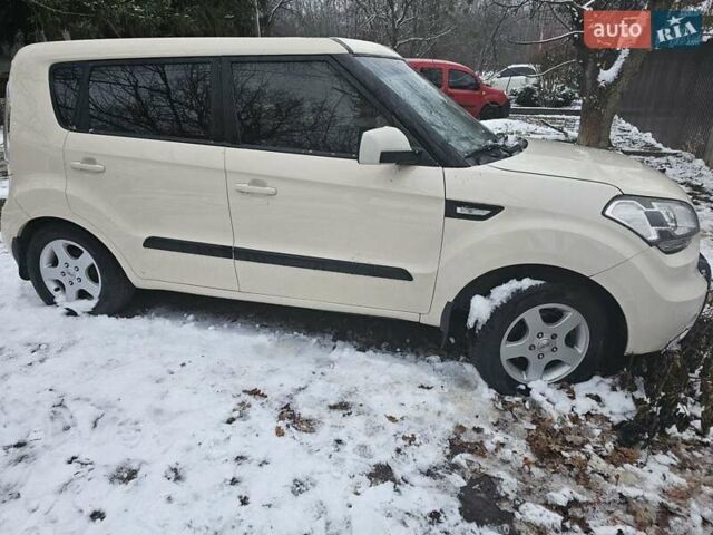 Білий Кіа Soul, об'ємом двигуна 1.59 л та пробігом 221 тис. км за 6200 $, фото 2 на Automoto.ua