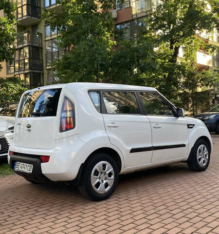 Белый Киа Soul, объемом двигателя 1.6 л и пробегом 203 тыс. км за 7500 $, фото 11 на Automoto.ua