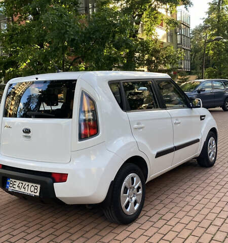 Белый Киа Soul, объемом двигателя 1.6 л и пробегом 203 тыс. км за 7500 $, фото 13 на Automoto.ua