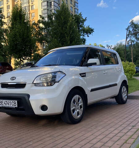 Белый Киа Soul, объемом двигателя 1.6 л и пробегом 203 тыс. км за 7500 $, фото 21 на Automoto.ua
