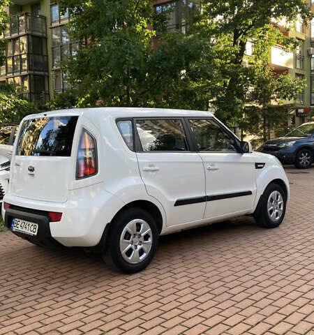 Белый Киа Soul, объемом двигателя 1.6 л и пробегом 203 тыс. км за 7500 $, фото 10 на Automoto.ua
