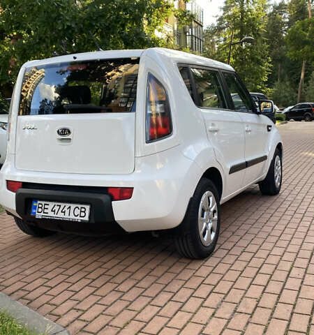 Белый Киа Soul, объемом двигателя 1.6 л и пробегом 203 тыс. км за 7500 $, фото 15 на Automoto.ua