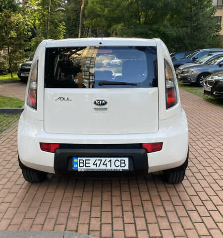 Белый Киа Soul, объемом двигателя 1.6 л и пробегом 203 тыс. км за 7500 $, фото 16 на Automoto.ua