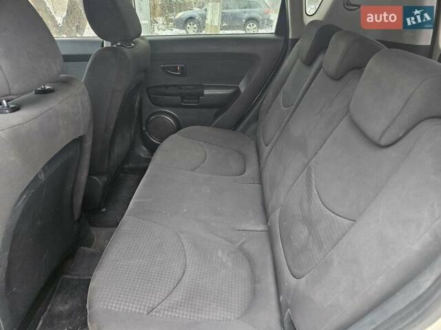 Білий Кіа Soul, об'ємом двигуна 1.59 л та пробігом 221 тис. км за 6200 $, фото 8 на Automoto.ua