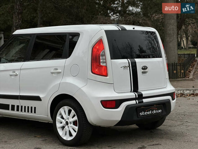 Белый Киа Soul, объемом двигателя 2 л и пробегом 228 тыс. км за 8499 $, фото 4 на Automoto.ua