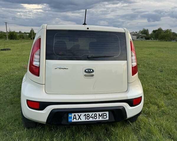 Білий Кіа Soul, об'ємом двигуна 1.6 л та пробігом 114 тис. км за 5700 $, фото 9 на Automoto.ua
