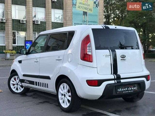 Белый Киа Soul, объемом двигателя 2 л и пробегом 229 тыс. км за 7999 $, фото 6 на Automoto.ua