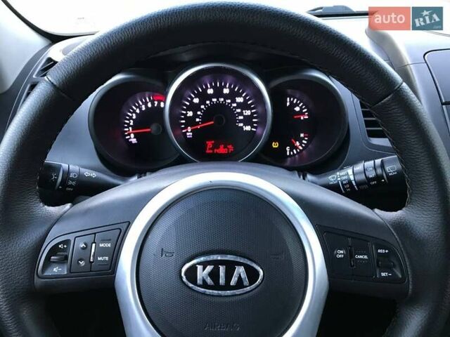 Белый Киа Soul, объемом двигателя 2 л и пробегом 229 тыс. км за 7999 $, фото 8 на Automoto.ua