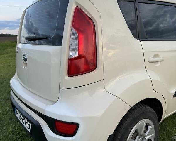 Білий Кіа Soul, об'ємом двигуна 1.6 л та пробігом 114 тис. км за 5700 $, фото 4 на Automoto.ua