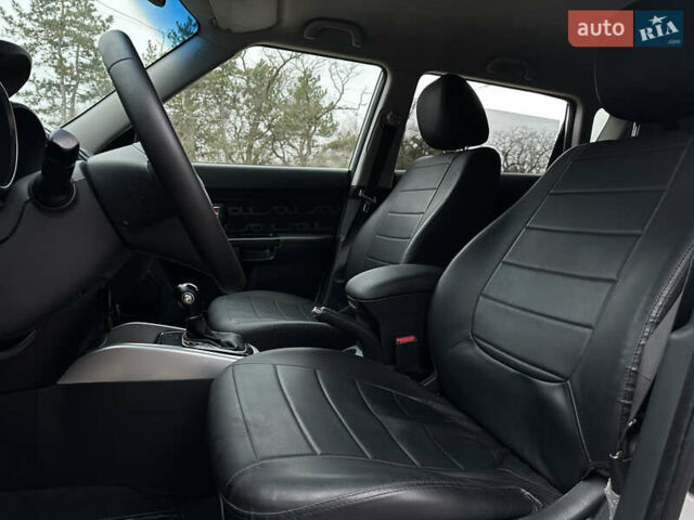 Белый Киа Soul, объемом двигателя 2 л и пробегом 228 тыс. км за 8499 $, фото 15 на Automoto.ua