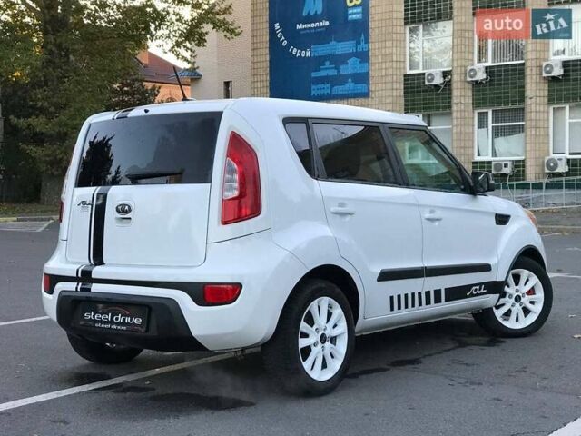 Белый Киа Soul, объемом двигателя 2 л и пробегом 229 тыс. км за 7999 $, фото 4 на Automoto.ua