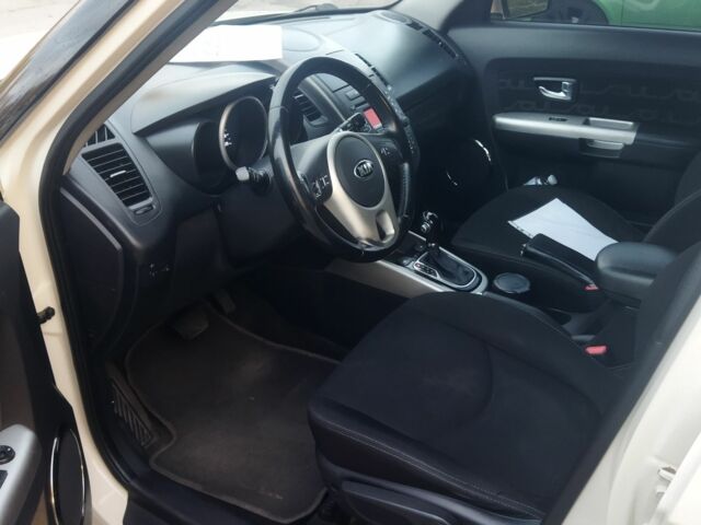 Білий Кіа Soul, об'ємом двигуна 1.6 л та пробігом 190 тис. км за 7500 $, фото 1 на Automoto.ua