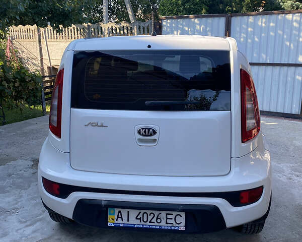 Белый Киа Soul, объемом двигателя 1.59 л и пробегом 197 тыс. км за 6500 $, фото 3 на Automoto.ua