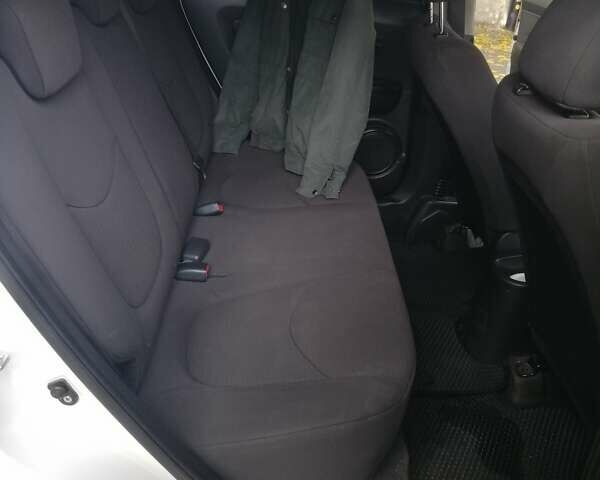 Білий Кіа Soul, об'ємом двигуна 1.59 л та пробігом 269 тис. км за 7500 $, фото 2 на Automoto.ua