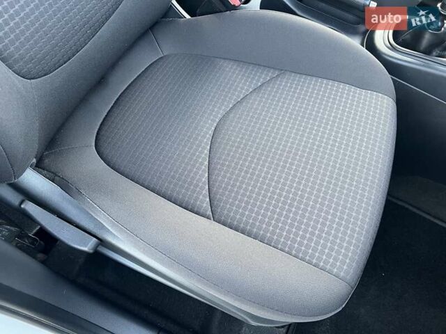 Білий Кіа Soul, об'ємом двигуна 1.6 л та пробігом 95 тис. км за 9700 $, фото 22 на Automoto.ua