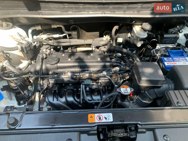 Білий Кіа Soul, об'ємом двигуна 1.59 л та пробігом 95 тис. км за 8100 $, фото 5 на Automoto.ua
