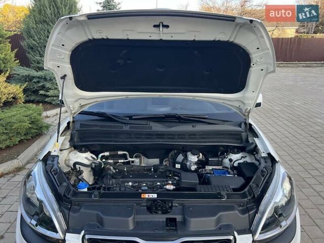 Белый Киа Soul, объемом двигателя 1.6 л и пробегом 95 тыс. км за 9700 $, фото 8 на Automoto.ua