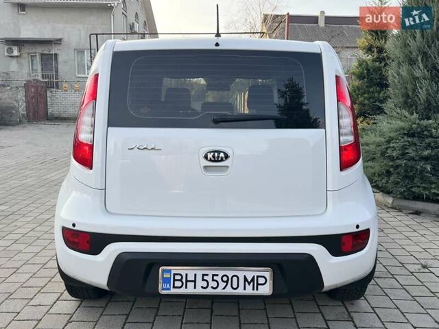 Білий Кіа Soul, об'ємом двигуна 1.6 л та пробігом 95 тис. км за 9700 $, фото 5 на Automoto.ua