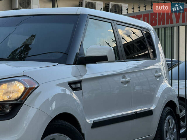 Білий Кіа Soul, об'ємом двигуна 1.59 л та пробігом 128 тис. км за 8499 $, фото 4 на Automoto.ua