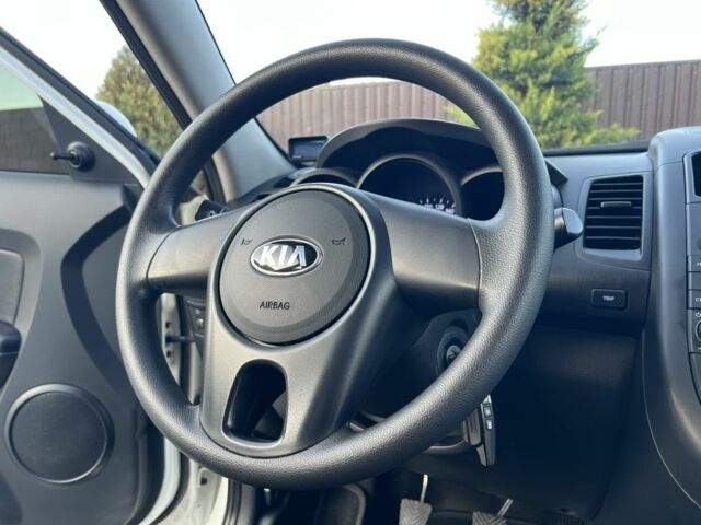 Білий Кіа Soul, об'ємом двигуна 1.6 л та пробігом 95 тис. км за 9700 $, фото 7 на Automoto.ua