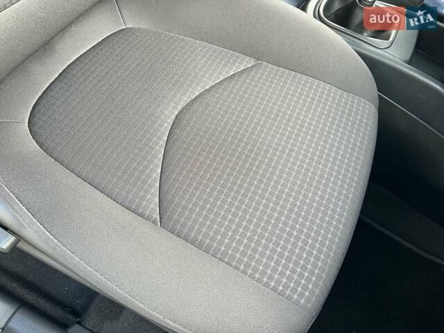 Белый Киа Soul, объемом двигателя 1.6 л и пробегом 95 тыс. км за 7800 $, фото 17 на Automoto.ua