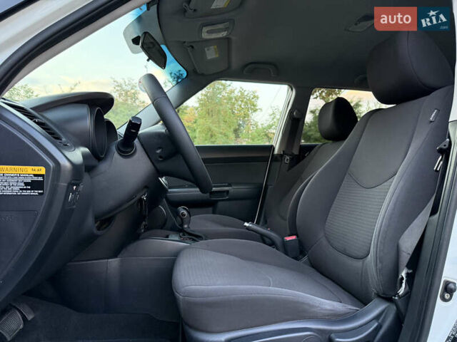 Білий Кіа Soul, об'ємом двигуна 1.59 л та пробігом 128 тис. км за 8499 $, фото 16 на Automoto.ua