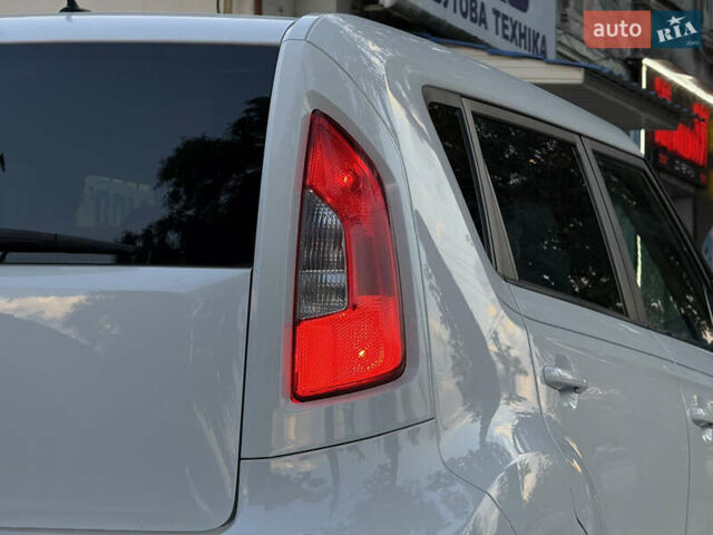 Білий Кіа Soul, об'ємом двигуна 1.59 л та пробігом 128 тис. км за 8499 $, фото 14 на Automoto.ua