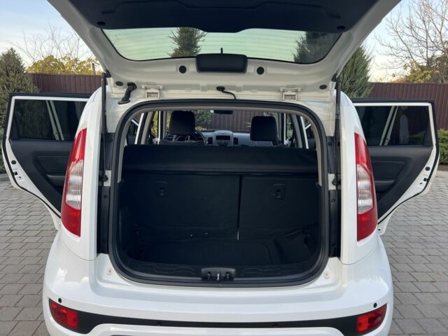 Білий Кіа Soul, об'ємом двигуна 1.6 л та пробігом 95 тис. км за 9700 $, фото 18 на Automoto.ua