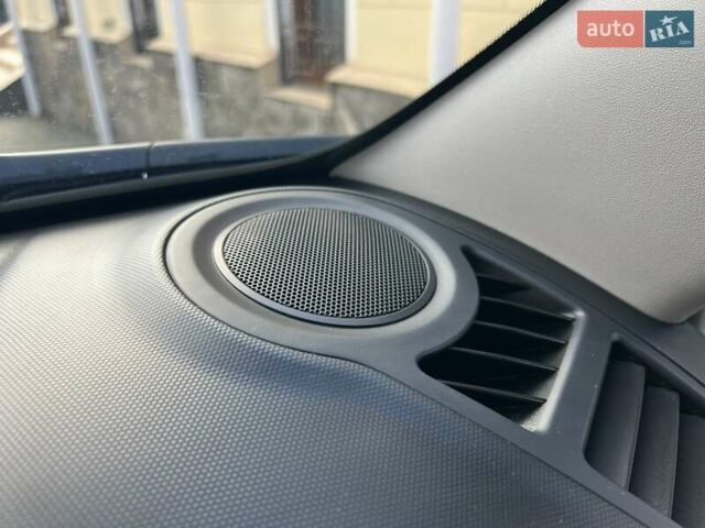 Белый Киа Soul, объемом двигателя 1.6 л и пробегом 95 тыс. км за 7800 $, фото 15 на Automoto.ua