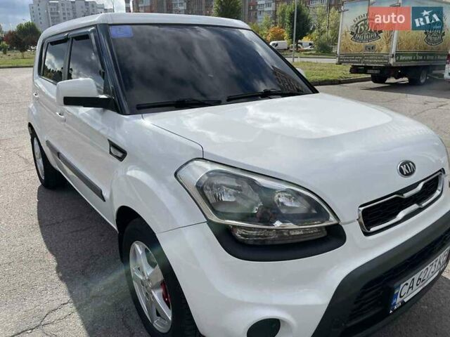 Белый Киа Soul, объемом двигателя 1.59 л и пробегом 251 тыс. км за 7700 $, фото 5 на Automoto.ua
