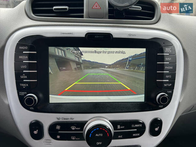 Белый Киа Soul, объемом двигателя 0 л и пробегом 134 тыс. км за 7150 $, фото 26 на Automoto.ua