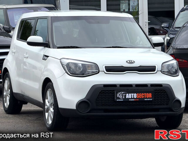 Белый Киа Soul, объемом двигателя 2 л и пробегом 200 тыс. км за 8500 $, фото 5 на Automoto.ua