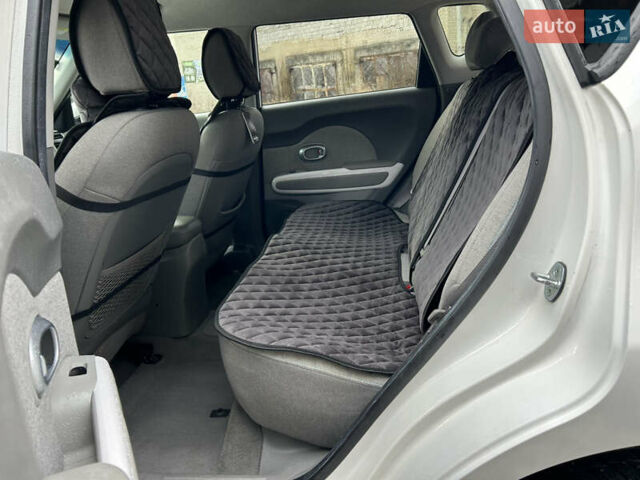 Белый Киа Soul, объемом двигателя 0 л и пробегом 134 тыс. км за 7150 $, фото 37 на Automoto.ua