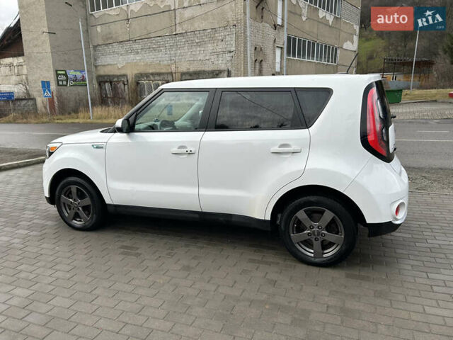 Белый Киа Soul, объемом двигателя 0 л и пробегом 134 тыс. км за 7150 $, фото 14 на Automoto.ua