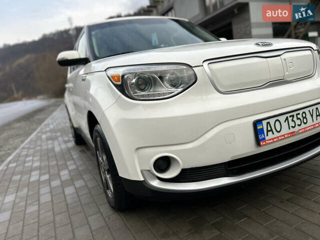 Белый Киа Soul, объемом двигателя 0 л и пробегом 134 тыс. км за 7150 $, фото 4 на Automoto.ua