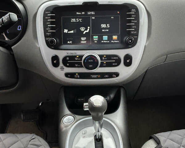 Белый Киа Soul, объемом двигателя 0 л и пробегом 134 тыс. км за 7150 $, фото 40 на Automoto.ua