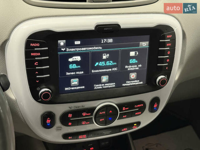 Білий Кіа Soul, об'ємом двигуна 0 л та пробігом 103 тис. км за 6700 $, фото 11 на Automoto.ua
