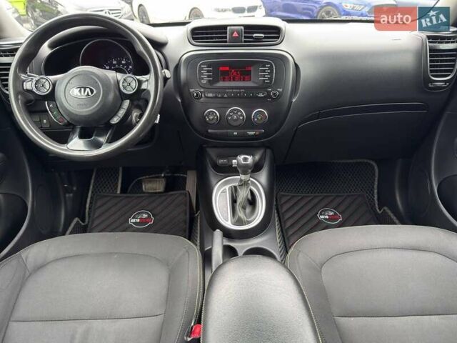 Белый Киа Soul, объемом двигателя 2 л и пробегом 200 тыс. км за 8500 $, фото 16 на Automoto.ua