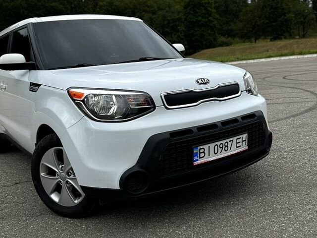 Белый Киа Soul, объемом двигателя 1.6 л и пробегом 150 тыс. км за 9200 $, фото 3 на Automoto.ua
