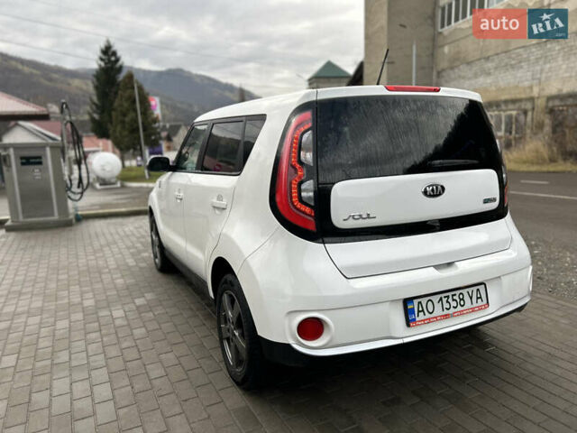Белый Киа Soul, объемом двигателя 0 л и пробегом 134 тыс. км за 7150 $, фото 11 на Automoto.ua