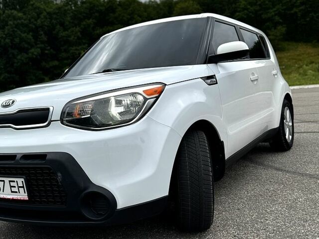 Белый Киа Soul, объемом двигателя 1.6 л и пробегом 150 тыс. км за 9200 $, фото 4 на Automoto.ua